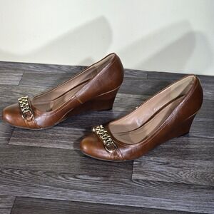 Dexflex Comfort Women's Size 8.5 M‎ Brown Leather Wedge Heels Gold Chain Pumps